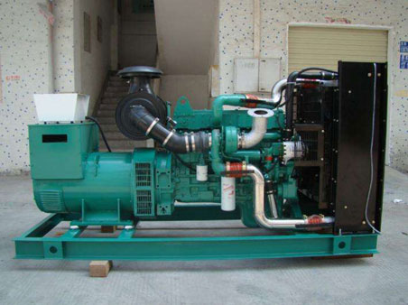 南岔1100kw康明斯柴油发电机组图片 南岔1100kw康明斯柴油发电机组图片
